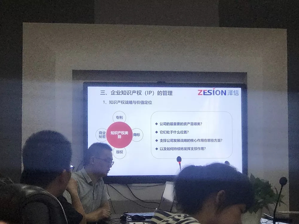 07c3c65dbcbbe6c70783aaa6c3852038.jpg